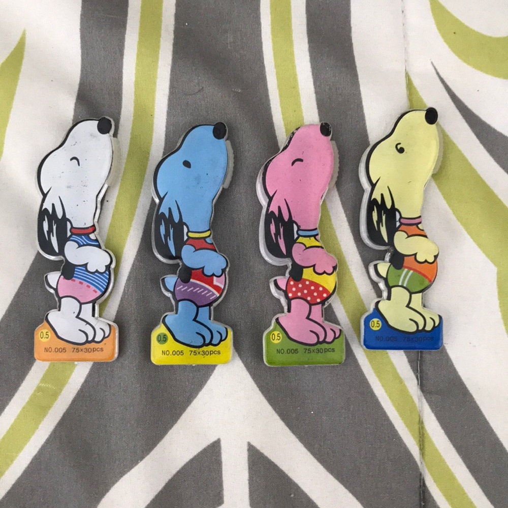NWOT Snoopy leads No .005